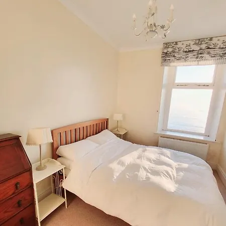 Stunning Aberystwyth South Beach Apartment Exterior photo